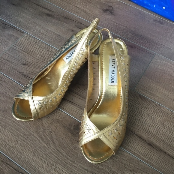 Steve Madden‎ WEAVERR Heeled Sandals Cutout - Picture 1 of 4